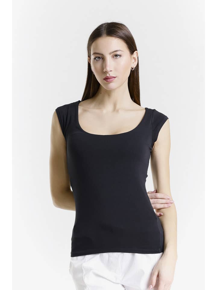 TINA Stephens Italy/Tees By Tina – wholesale Stickad topp - Dam – Kennedy T-shirt med ärm och inbyggd bh (BSS701)