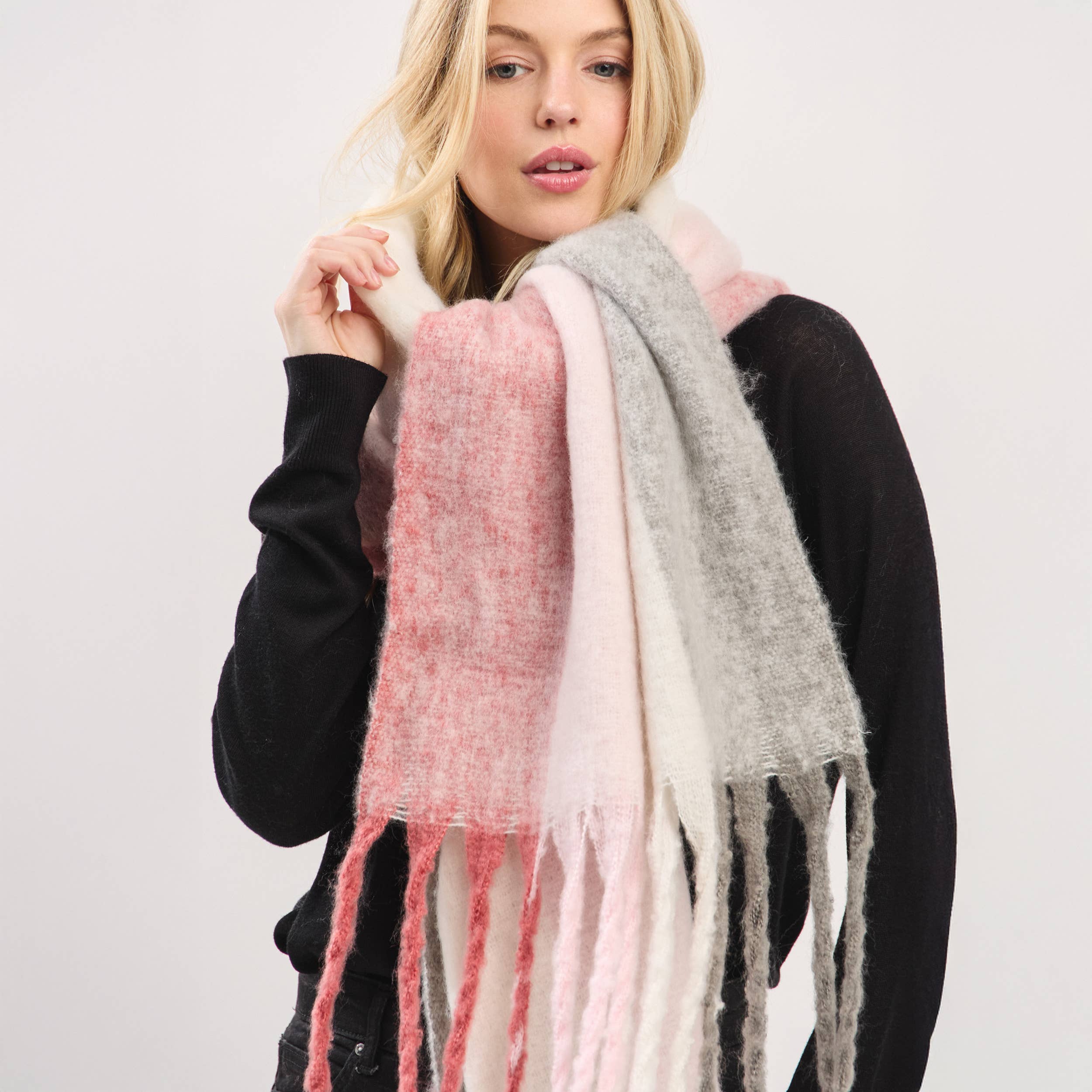 Hana – Cachecol - Mulher por atacado – Cachecol com Franjas de Bloco de Cor Sólida Escovada9