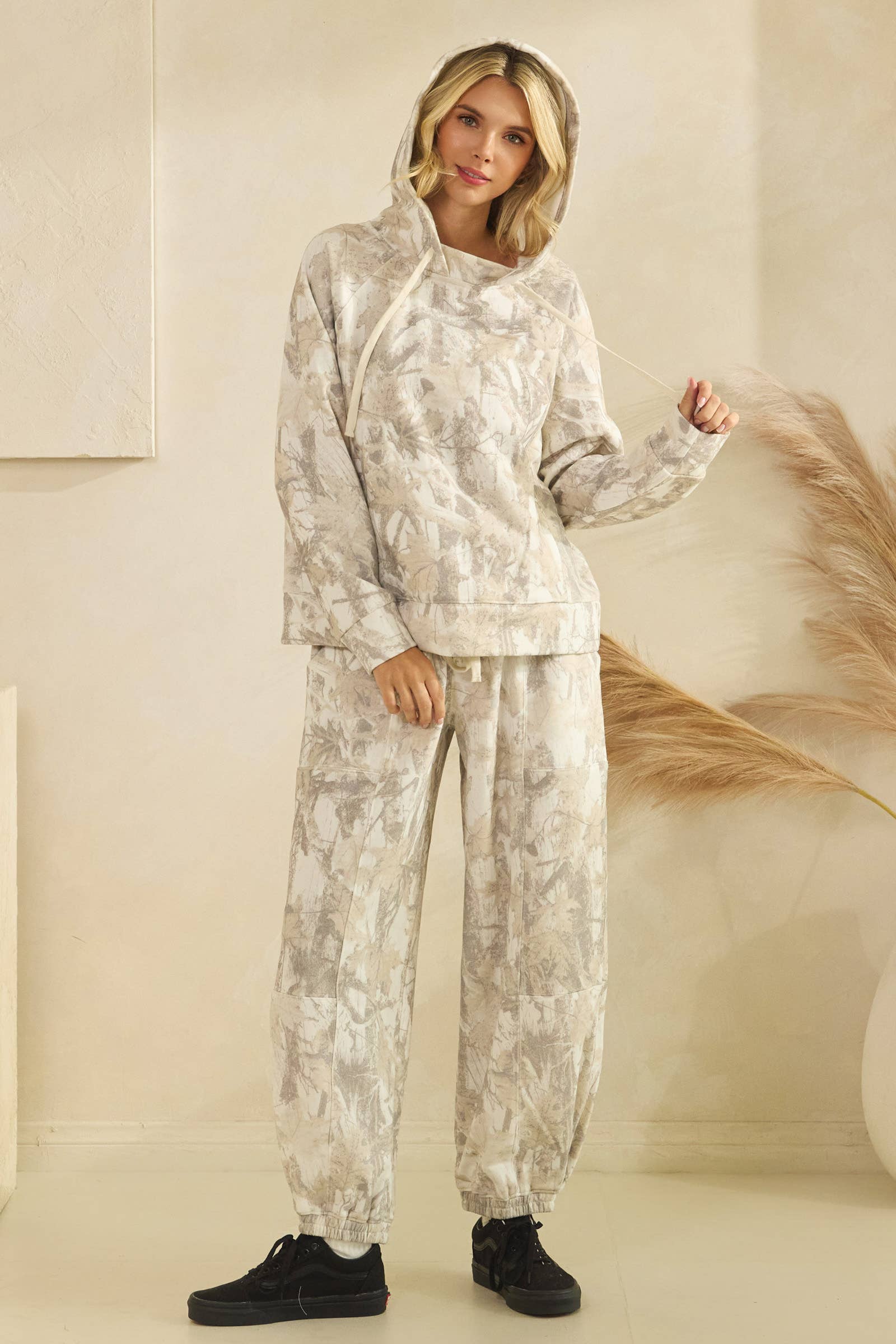 Veveret - Wholesale Hoodie - Women's - Printed French Terry Hoodie56