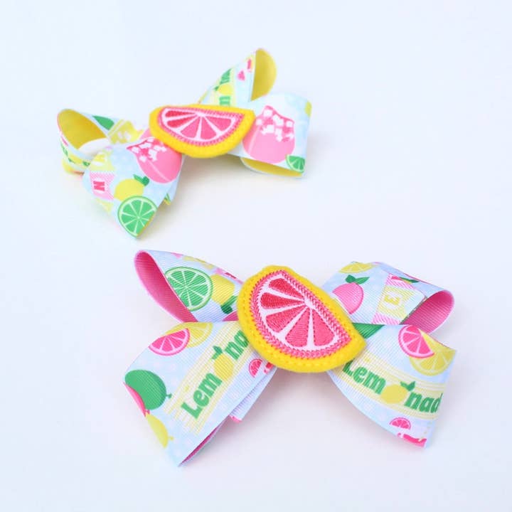 Fiocco per Capelli Lemonade I The Enchanted Magnolia per la vendita all'ingrosso da parte di The Enchanted Magnolia