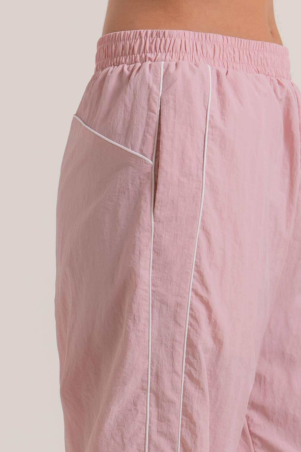 Active Basic | Active USA - Wholesale Sportbroek - Dames - Anorakstof Zijpijpen Trainingsbroek met Openingsstopper13