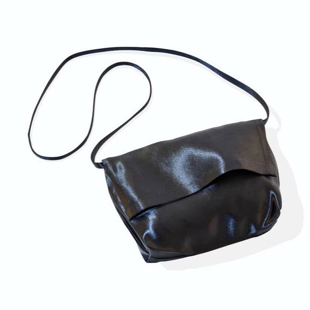 Mate Mono - Shiny Fold Bag for wholesale by Ameico