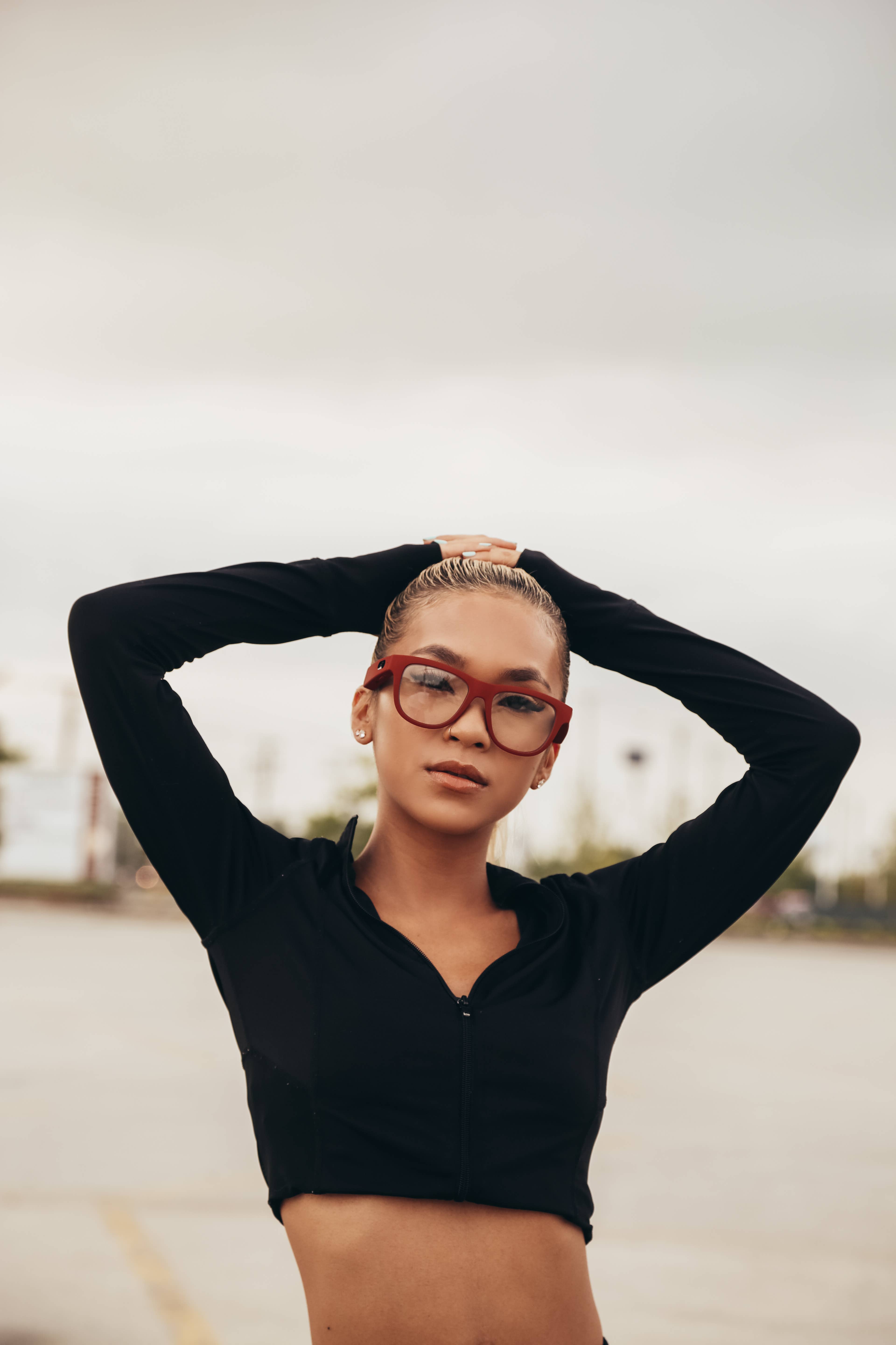 MiDIGITEL - Wholesale Eyeglasses – Women's - M1 BLUETOOTH SMART GLASSES2