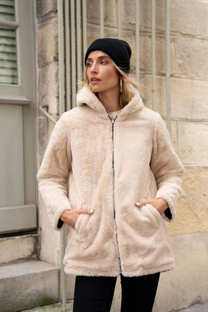 Attrait Paris - Wholesale Jas - Dames - Halflange omkeerbare bontjas met capuchon1