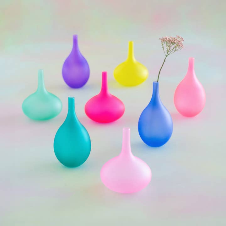 Glitterville Frosted Vase, 8 Asst, Glass, 8", 9.5" for wholesale by Glitterville