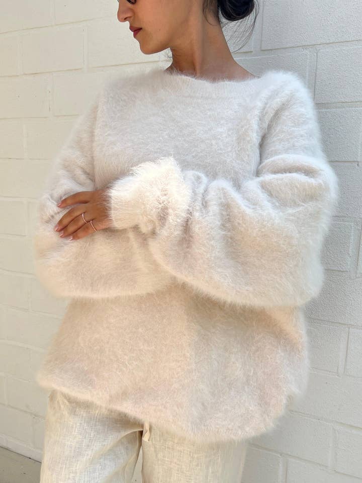 Oversized Alpaca Wool Sweater for wholesale by ROSYLEIA