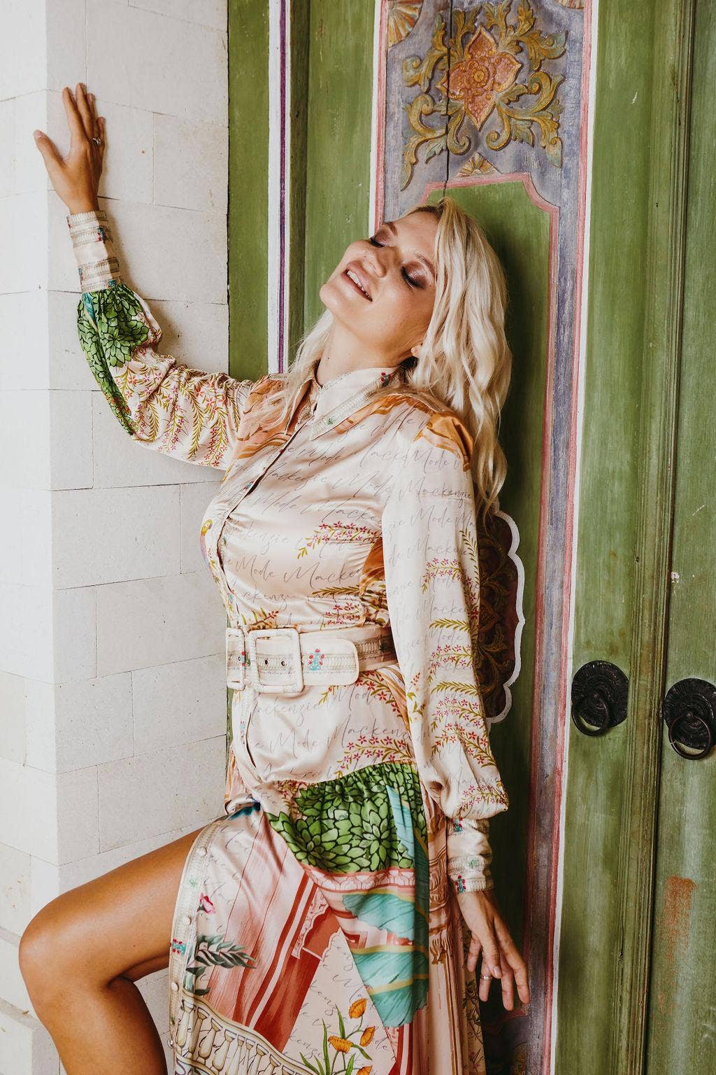 MACKENZIEMODE – Vestido - Mulher por atacado – Vestido longo Empress Silk com estampa Pavão17