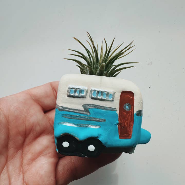 O'Berry's Succulents - Wholesale Plant Pot - Vintage Camper Mini Planter with Air Plant1
