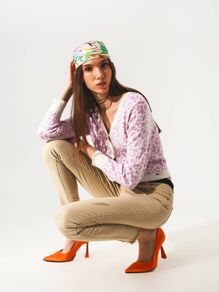 Leichte Strickjacke mit lila Tiermuster für den Großhandel von Q2—All Orders:Free Duties for the US,UK,and Canada