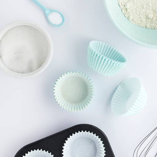 Hootyballoo by Club Green - Wholesale Cupcake/muffin liner - Unisex Spotty 2" Cupcake Cases 48 Pack1