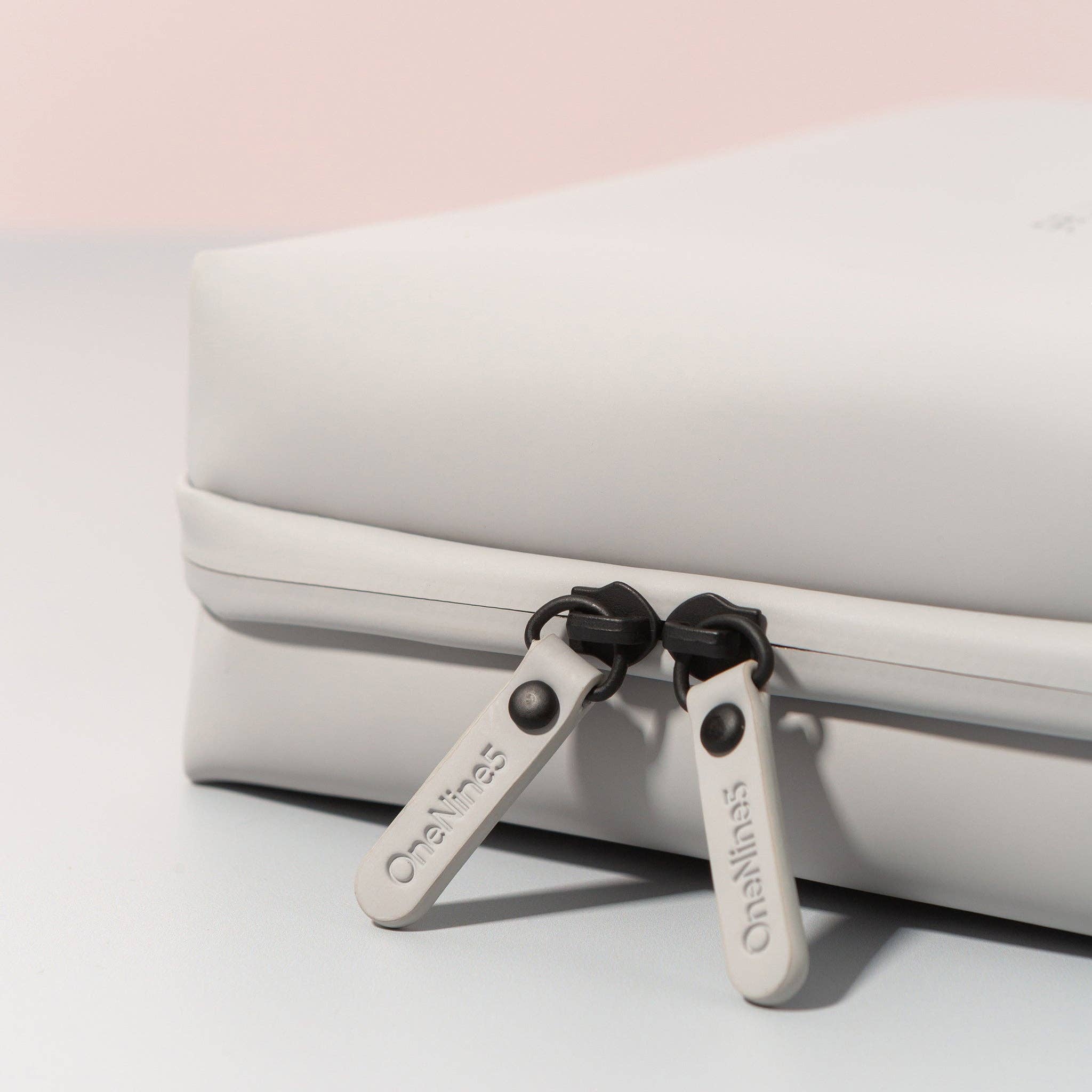 OneNine5 - Wholesale Toiletry Bag - Women's - Eco Travel Wash Bag, Moeraki Grey8