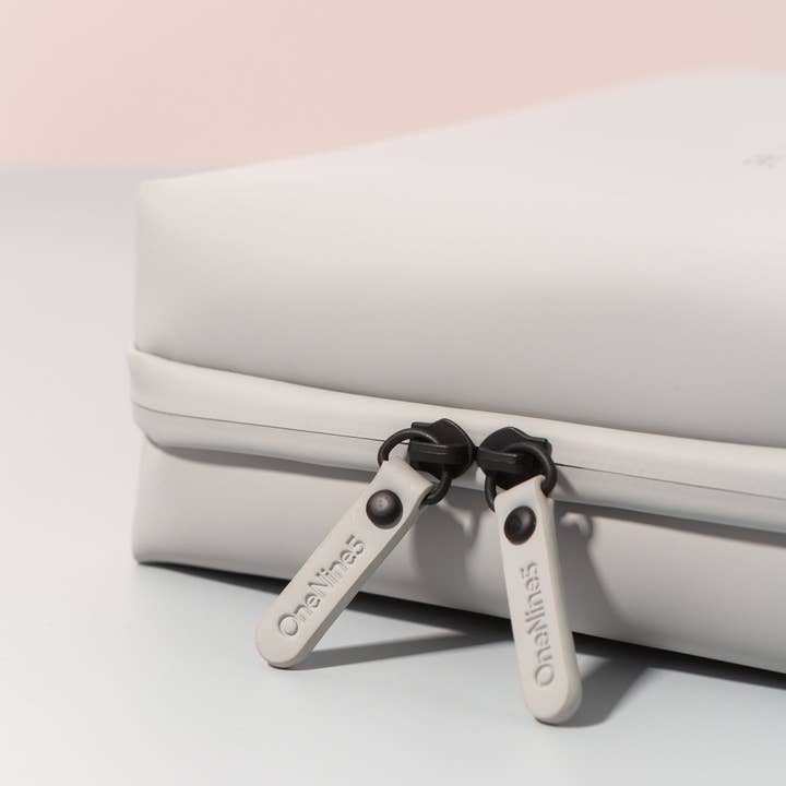 OneNine5 - Wholesale Toiletry Bag - Women's - Eco Travel Wash Bag, Moeraki Grey8