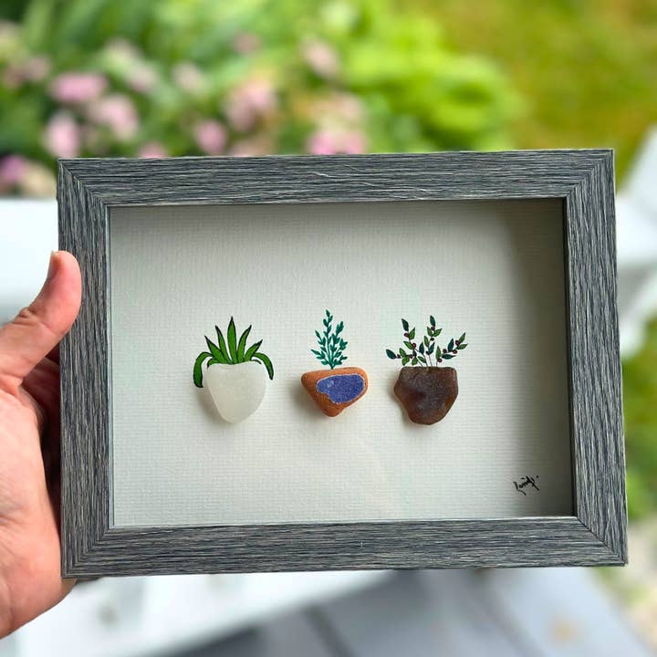 Craftify Mom - Wholesale Art print - Framed Pebble Art Succulent Trio – Handmade Stone Planter1