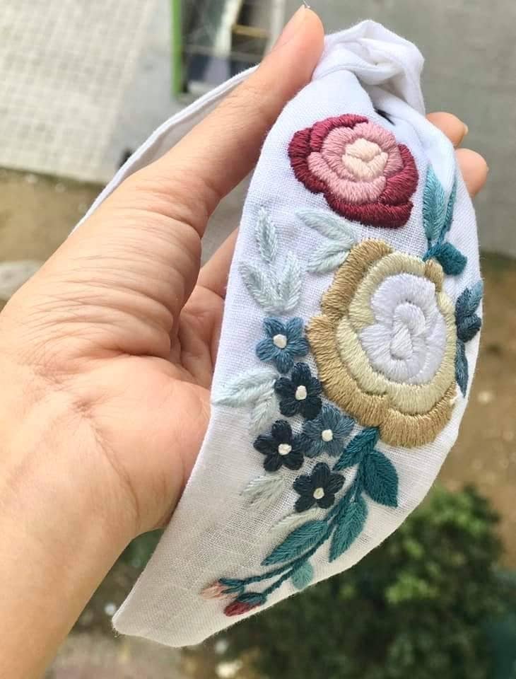 Quince Fables - Wholesale Fashion Headband - Women's - Floral Embroidered Linen Knot Turban, Collection Olivia ✅3