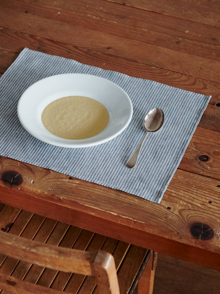 Linen Place Mat Grey White Stripe for wholesale by Fog Linen Work