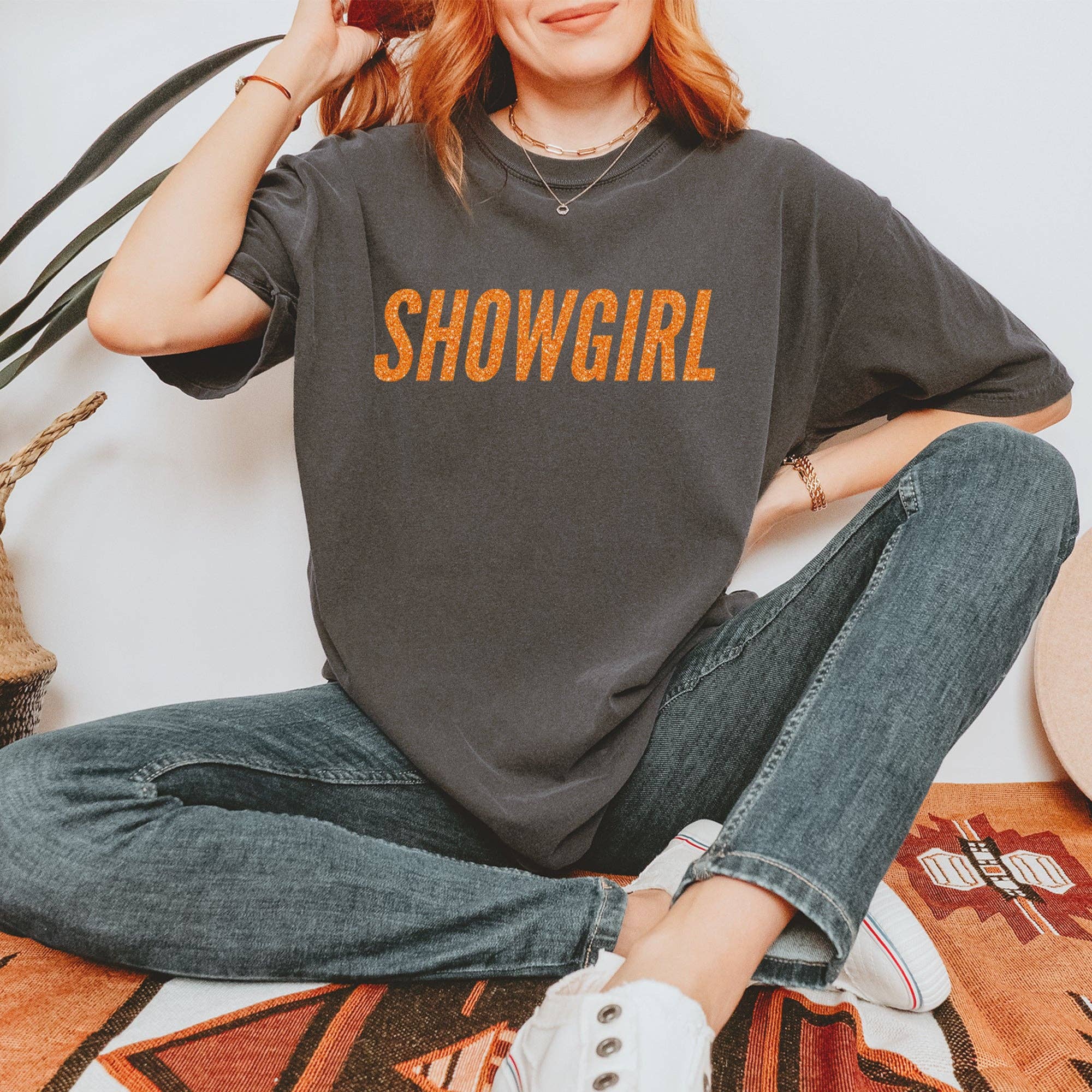 Expression Tees - Vente T-shirt sérigraphié – femme - T-shirt unisexe vintage doux à paillettes orange Showgirl35