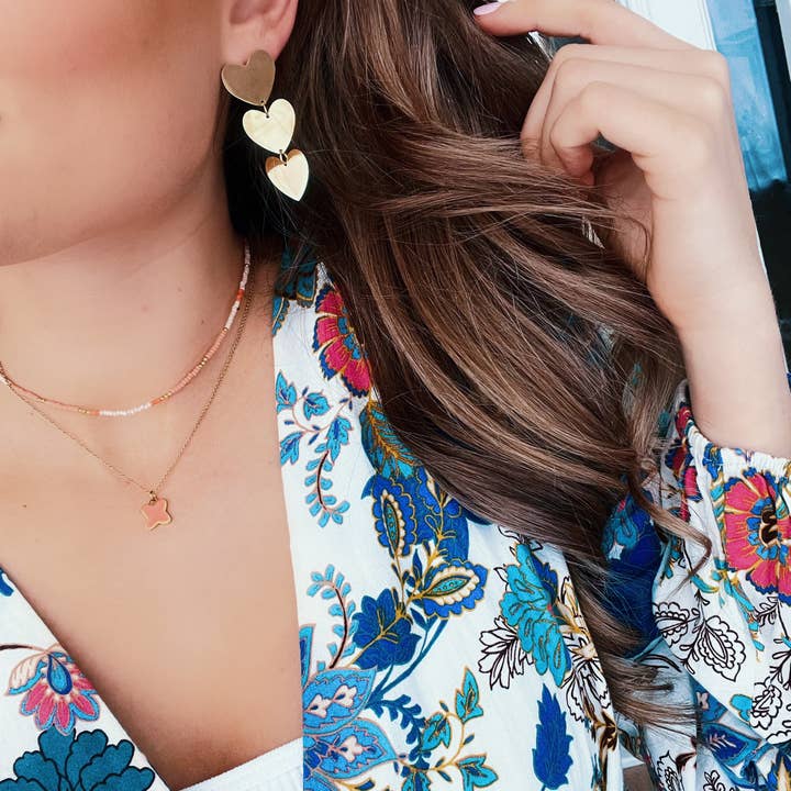 Bazou - Wholesale Dangle earrings - Statement earring 3 hearts – gold1