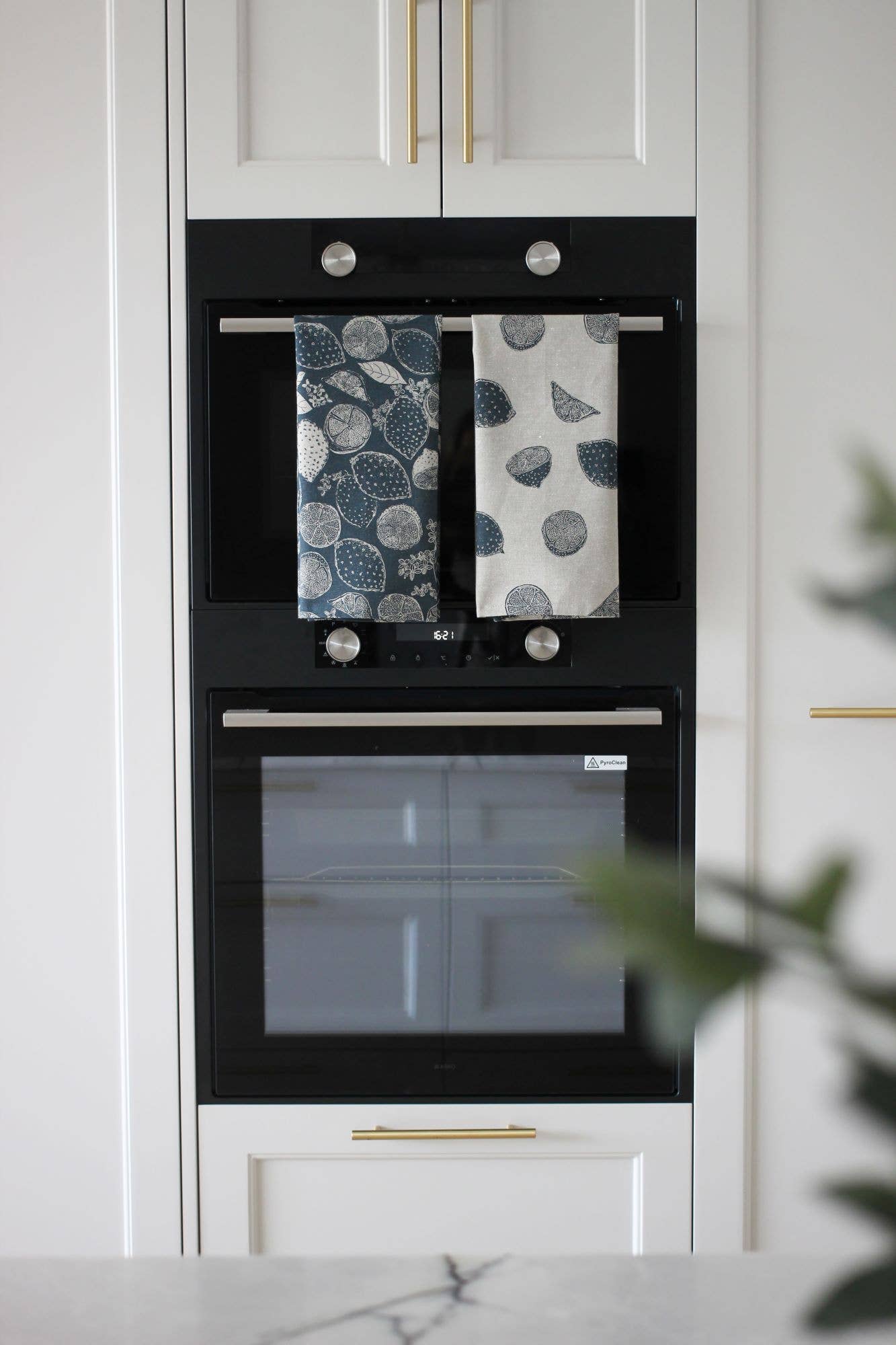 Raine & Humble - Wholesale Tea Towel - Marmalade Tea Towel set of 2 Dark Blue4