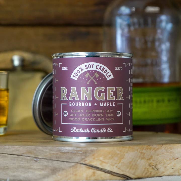 Ranger Bourbon + Ahorn 8 oz Sojalys for engroshandel hos Ambush Candle Co.
