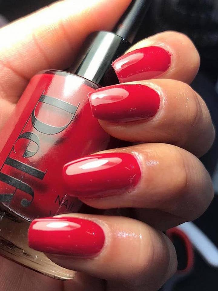 Delfy verliebt sich für den Großhandel von DELFY FDR GROUP SOCIEDAD LIMITADA. (Delfy fdr group sl)