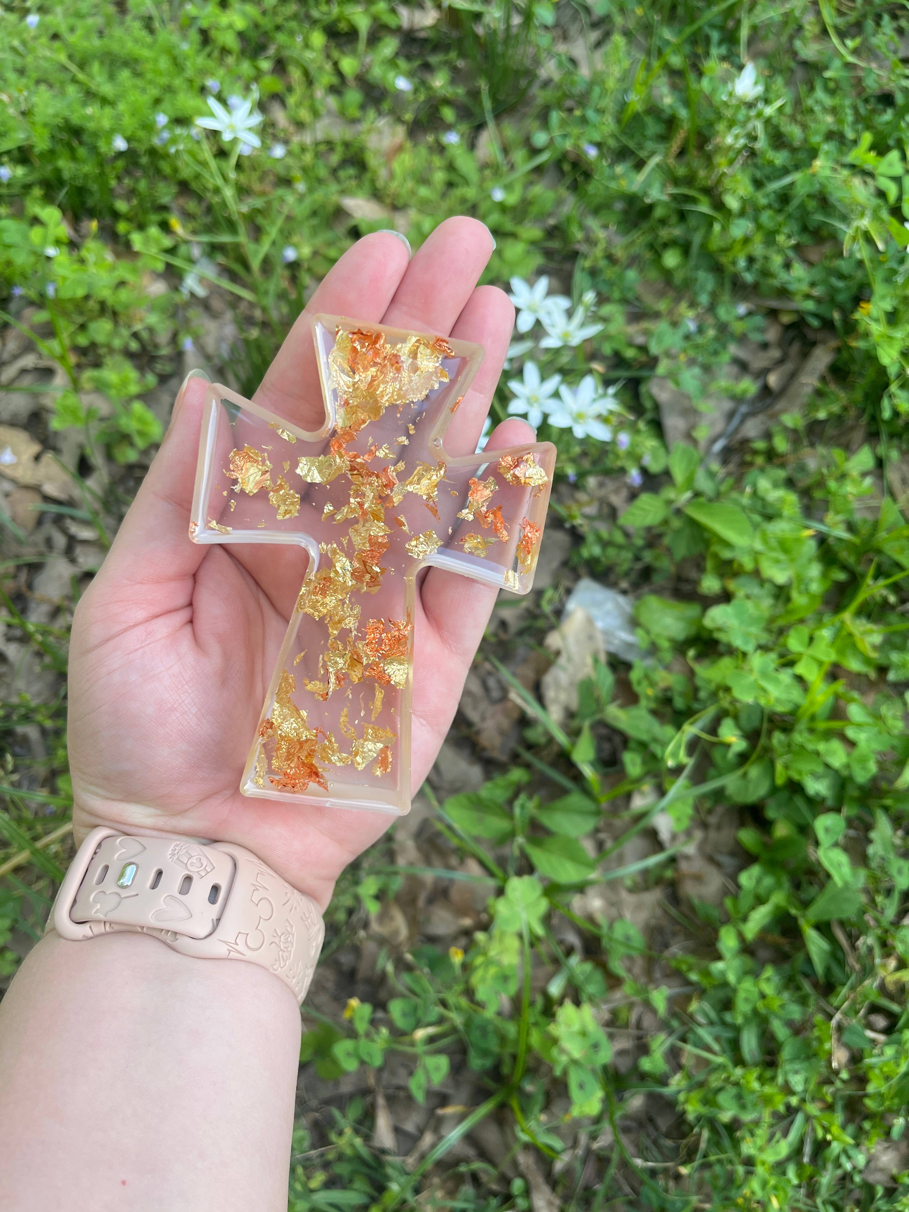 Mae Mae's - Wholesale Decorative Tabletop Object - Gold/rose gold cross 5