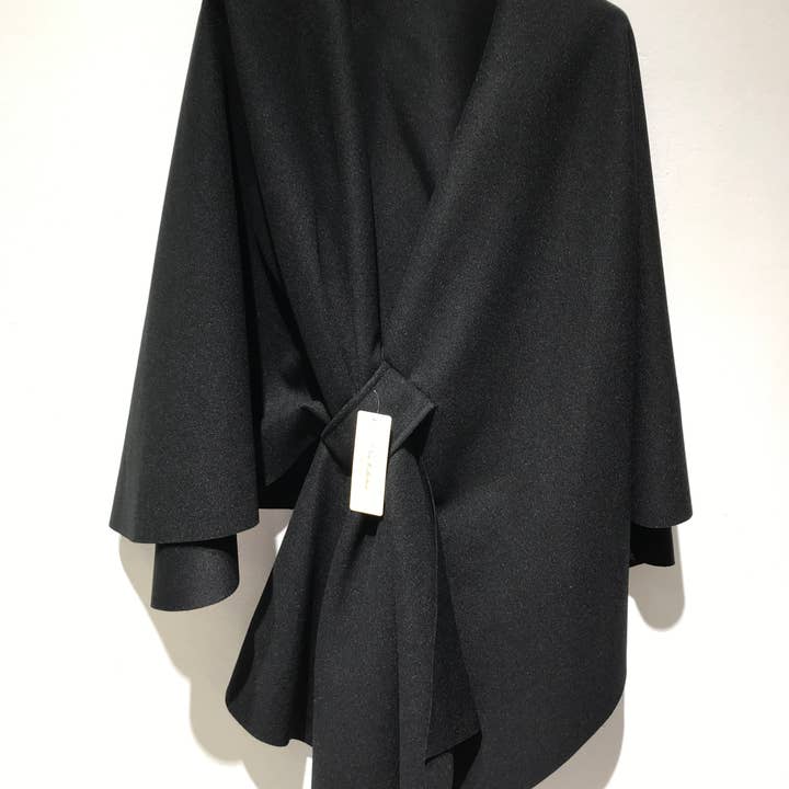 Only Yuan - Wholesale Poncho - Women's - ref 30520 poncho