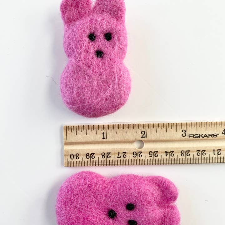 Wool Jamboree - Wholesale Decorative Tabletop Object - Wool Felted Bunny3