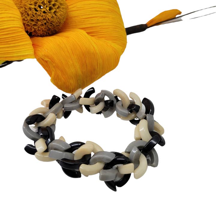 Organic jewelry by Allie – Großhandel Perlenarmband – Elastische Armbänder aus Taguanuss mit Stacheln, Einheitsgröße1