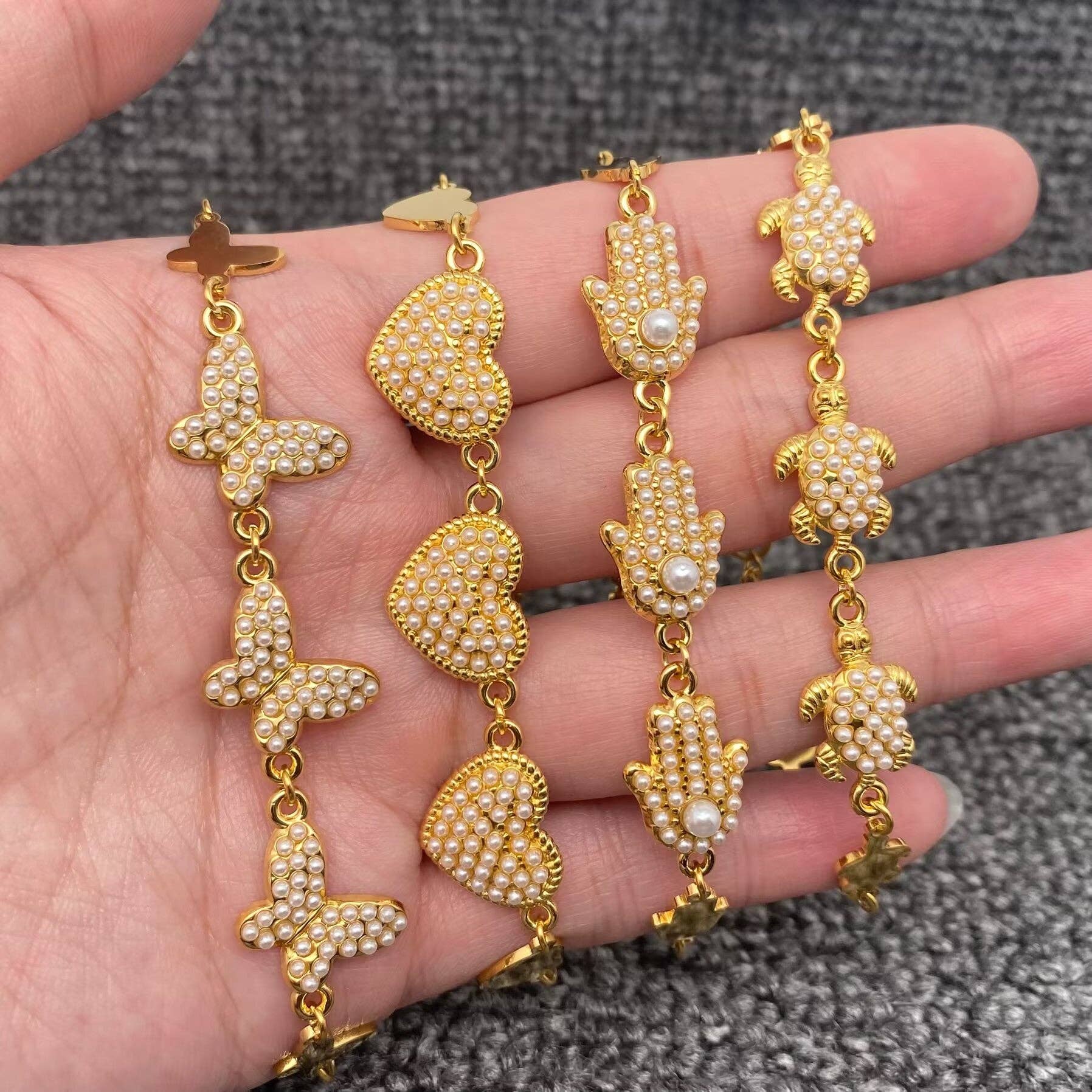 Mio Queena - Wholesale Charm/Dangle Bracelet - Pearl Geometric Charm 18K Gold Plated S.Steel Bracelet - FGS4