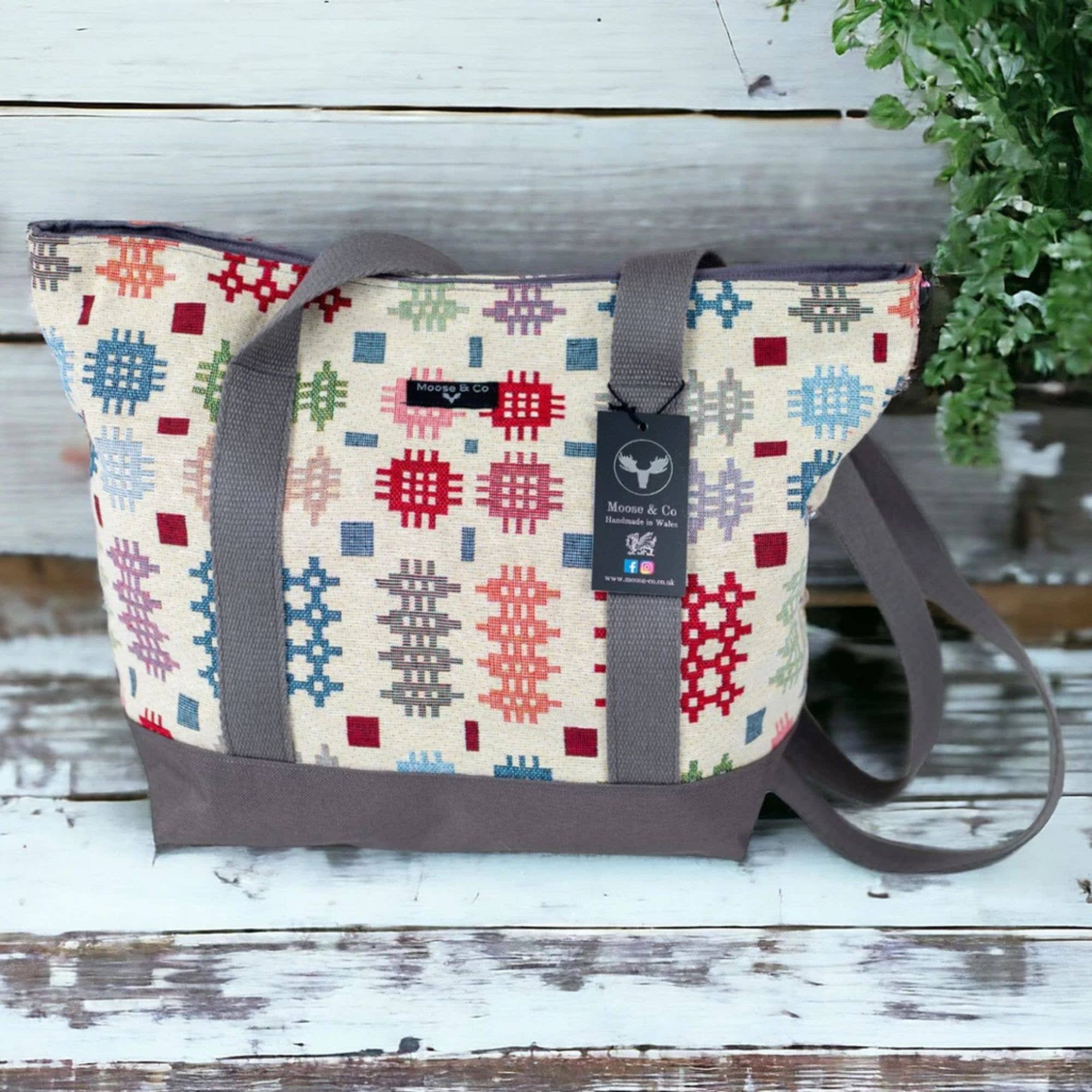 Moose & Co - Wholesale Shoulder Bag - Women's - Rainbow Welsh tapestry blanket design Shoulder bags0