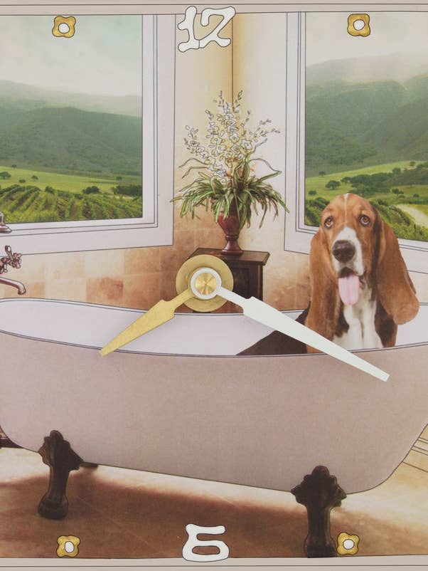 Basset Hound, horloge à collage pour la vente par Lea Alboher