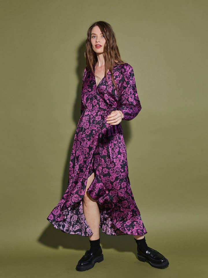 Robe cache-cœur fleurie pour la vente par ELLI WHITE