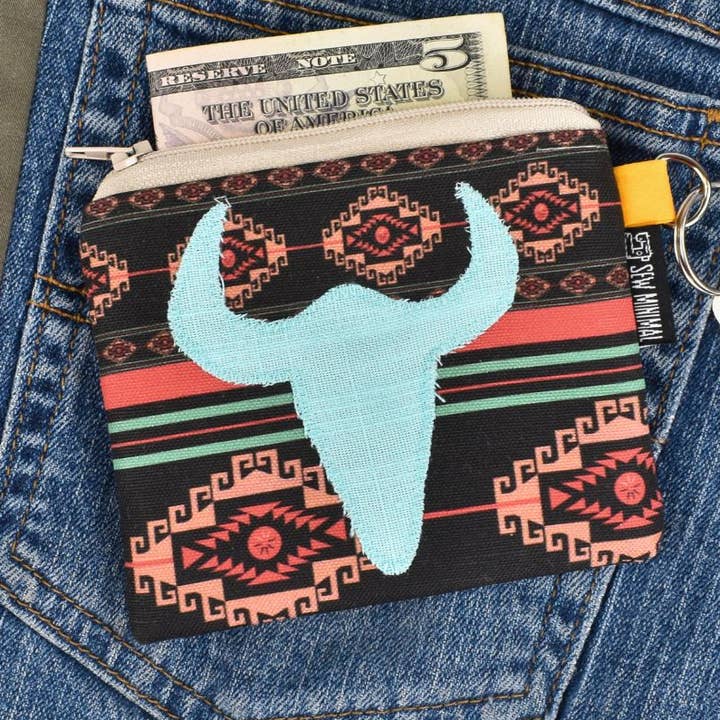 Pochette zippée pour porte-clés - Southwest Cow Skull - Upcycle, fait main pour la vente par Sew Minimal