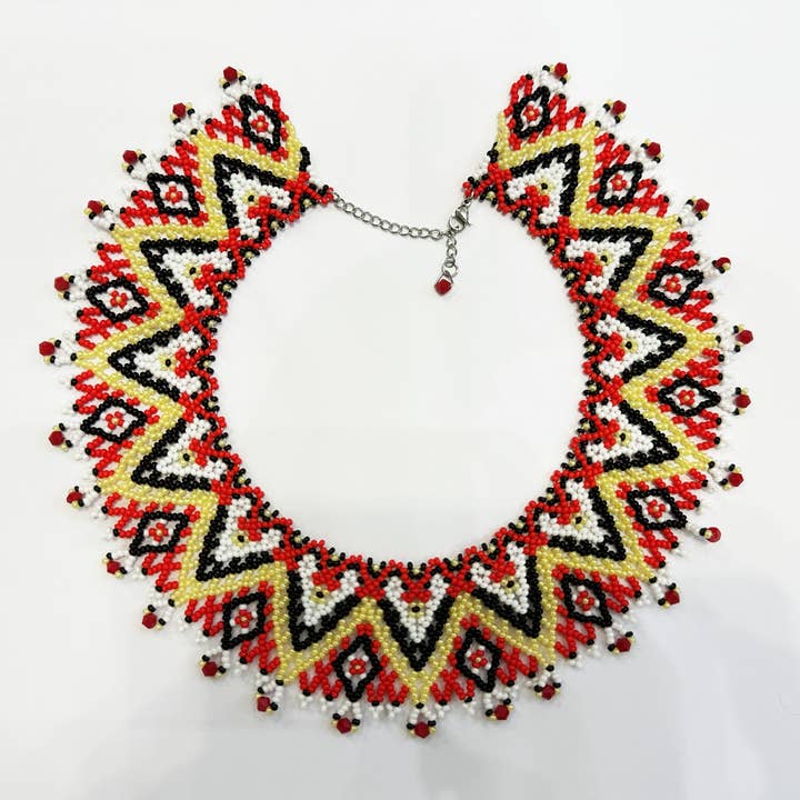 Zeitgenössische Perlenkette inspiriert von ukrainischen Mustern für den Großhandel von SUNROZ