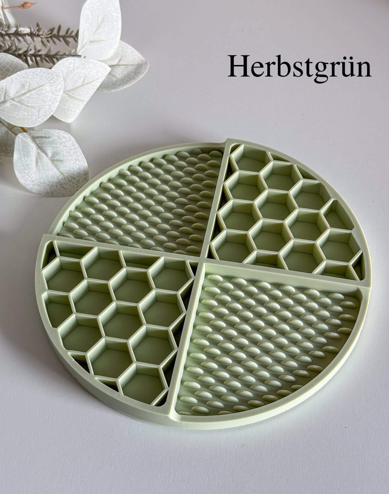 Doggotique - Wholesale Pet Food Mat - Dog - Lick mat Honey Dog, Slow Feeder, Feeding Station13