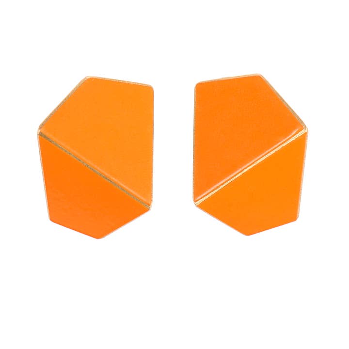 Boucles d'oreilles pliées pour la vente par Lisa Kroeber Jewellery