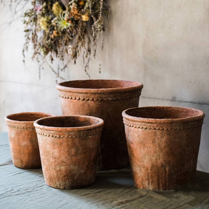 Rustic Reach - Wholesale Plant Pot - Large Terracotta Red Concrete Planter Pot