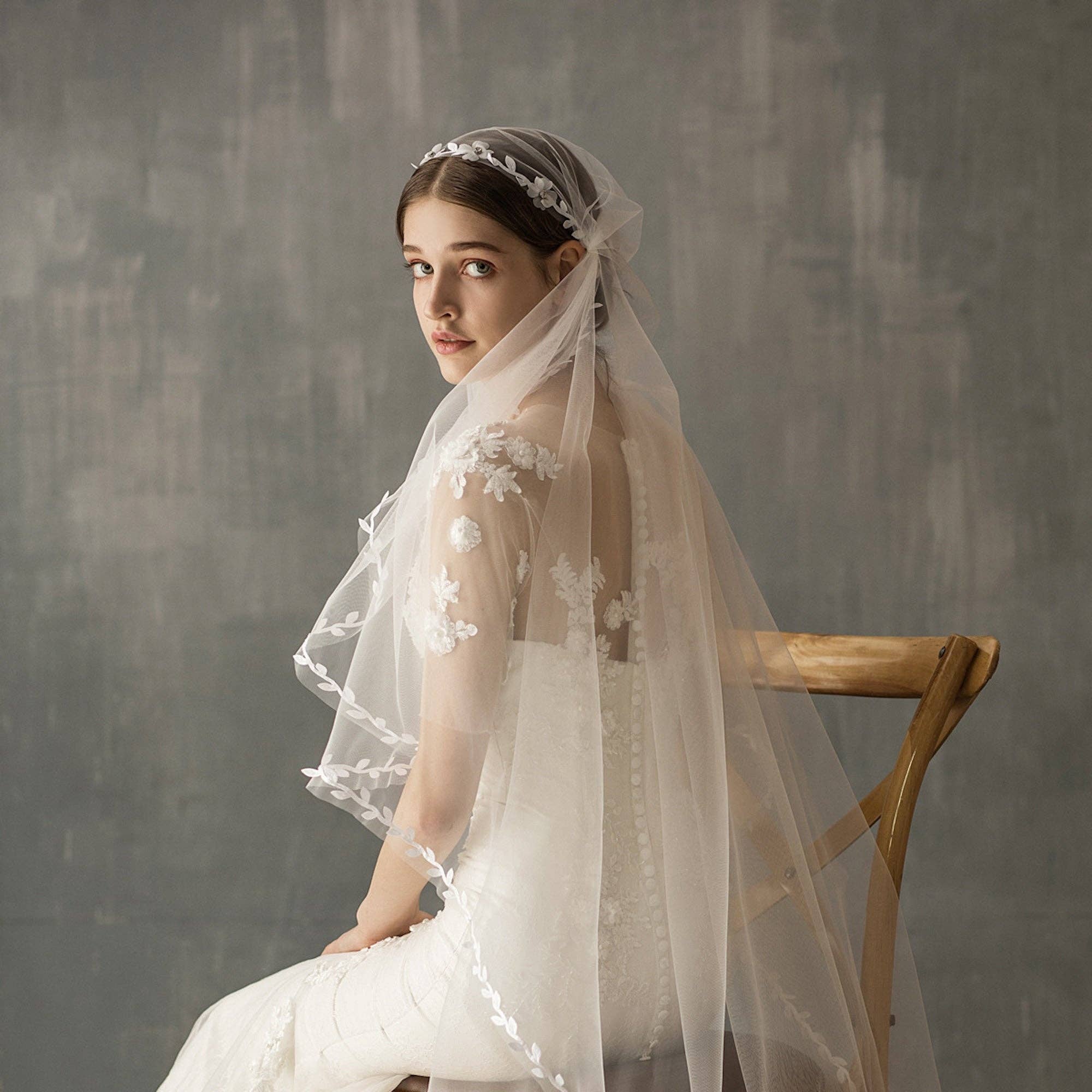 LanLivia - Wholesale Veil - Women's - Elegant Hat Style Bridal Veil with Leaf Lace Lining - Iron Before Use1
