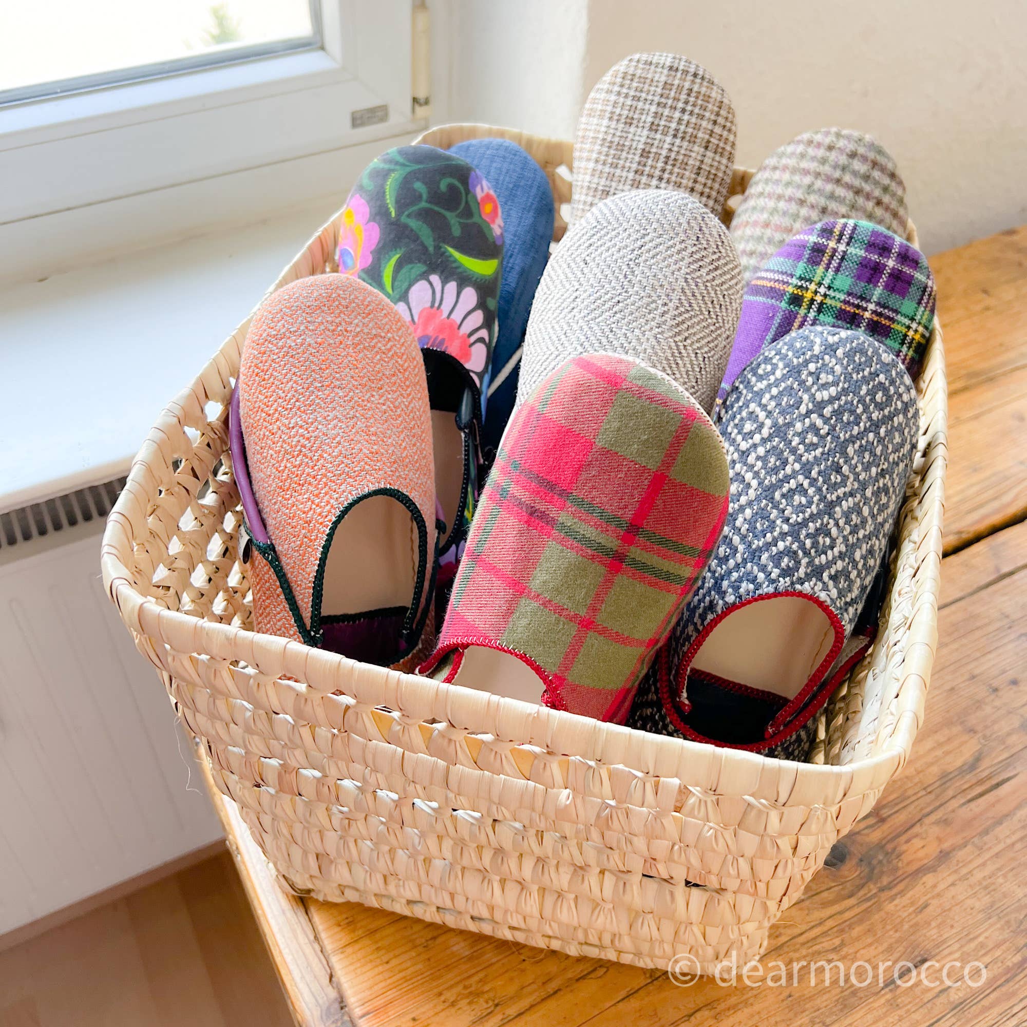 dear Morocco - Wholesale Slippers - Women's - Sell-Ready 12-Pair Set of Babouches with Baskets / Poland0
