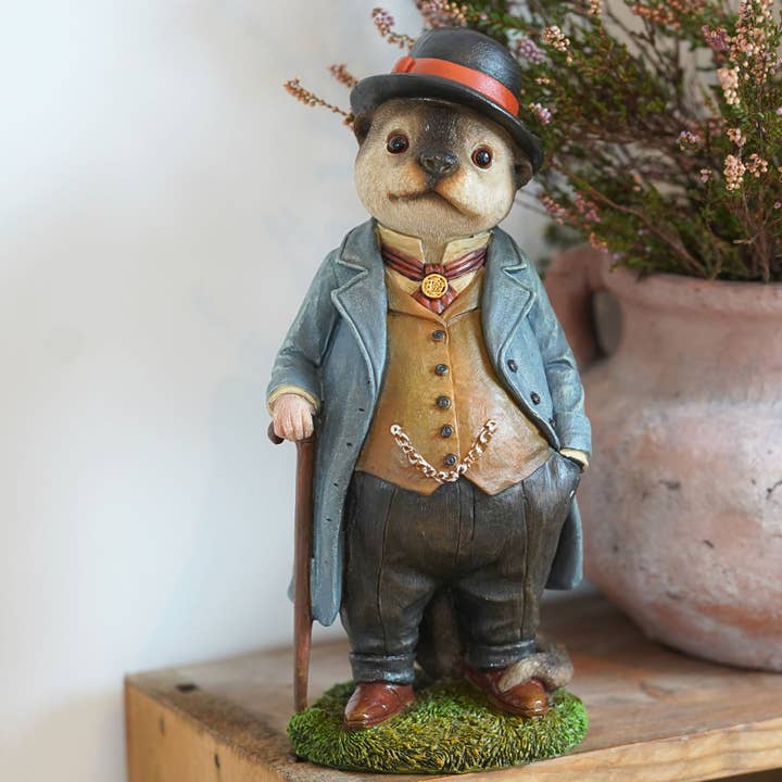 Mr Otter Resin Ornament Garden Home Statue for wholesale by Vale Ornaments