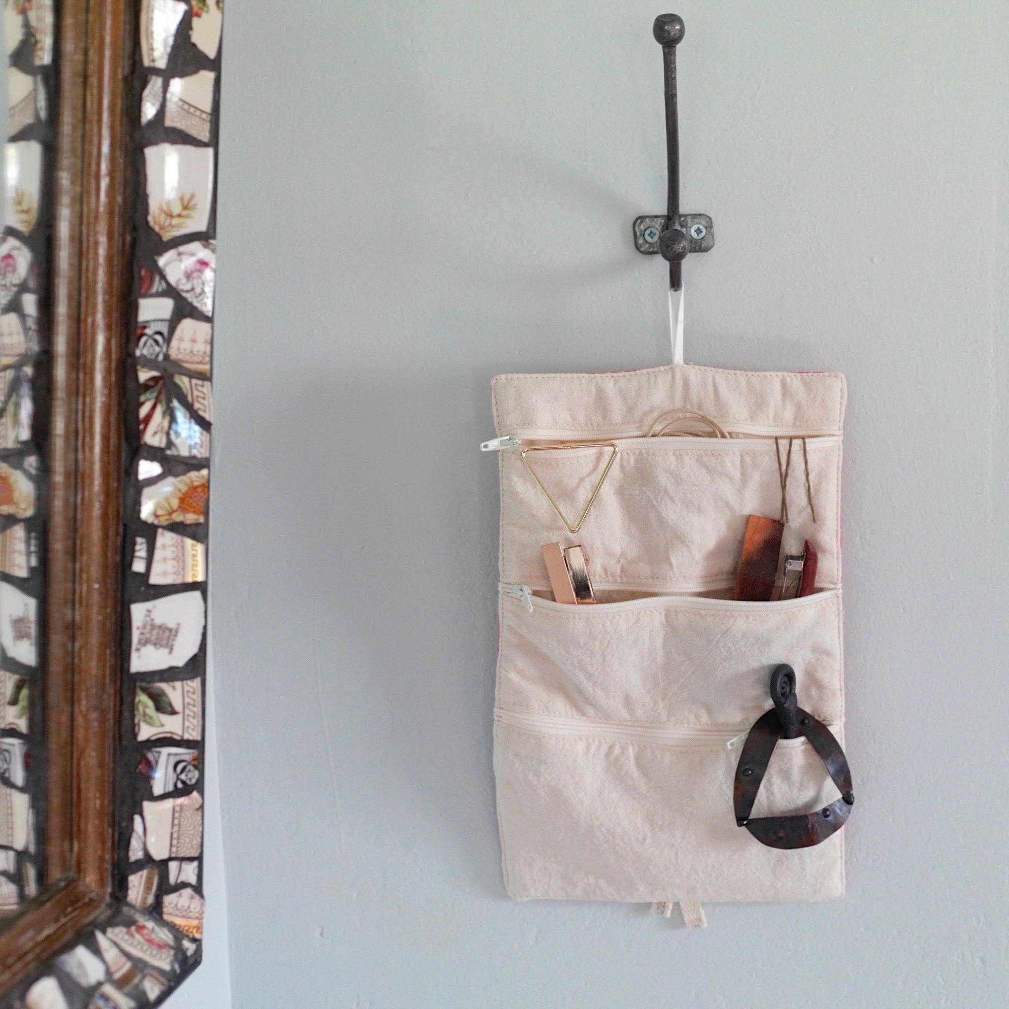 Spaza Home UK - Wholesale Jewelry Box/Organizer - Jewellery Roll Giraffe Print | Keeping Jewellery Untangled6