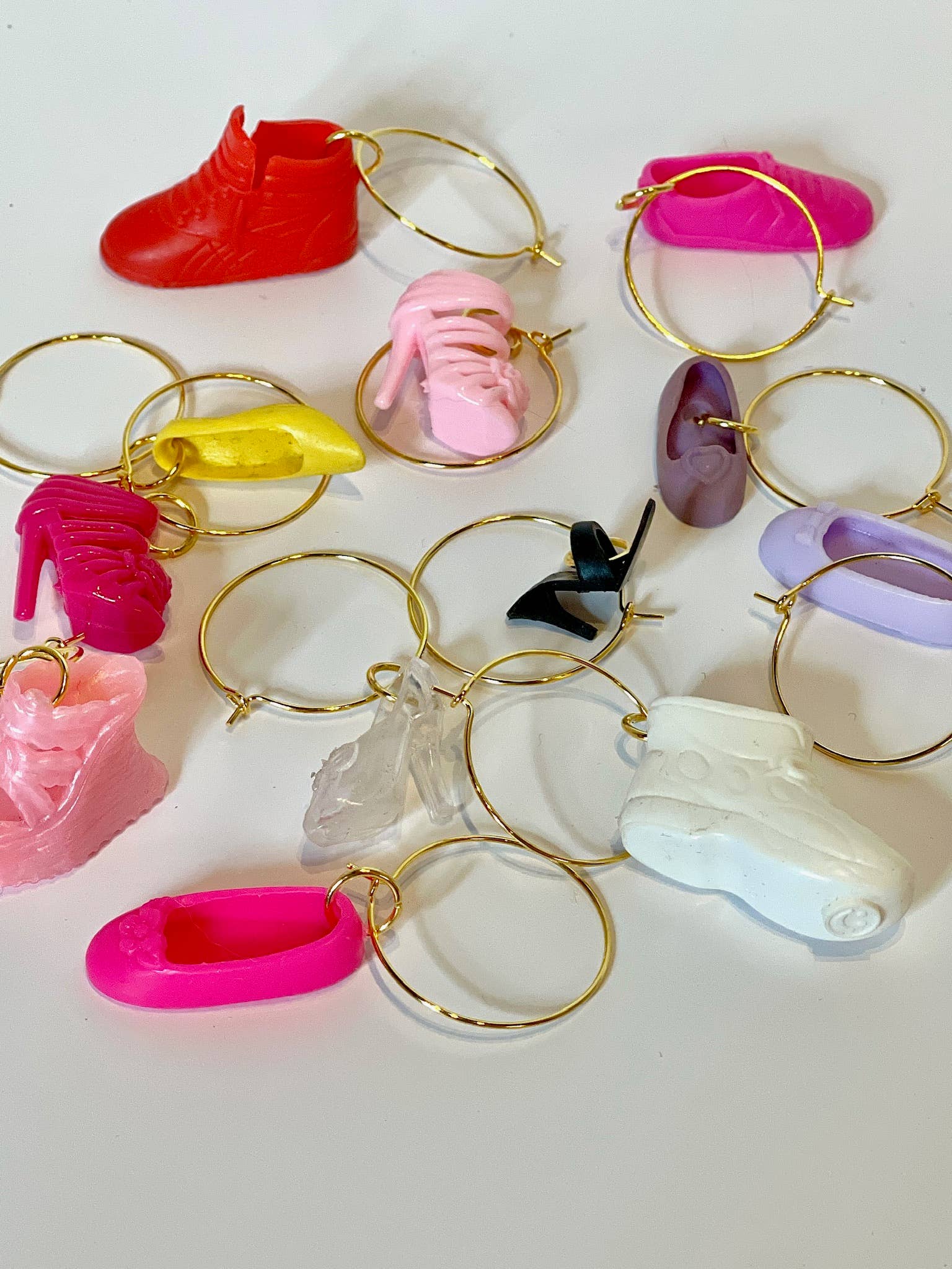 The Mustache Cat Made - Wholesale Wine/Cocktail Glass Markers - Vintage Barbie Doll Shoe Drink Markers/Wine Glass Charms 7