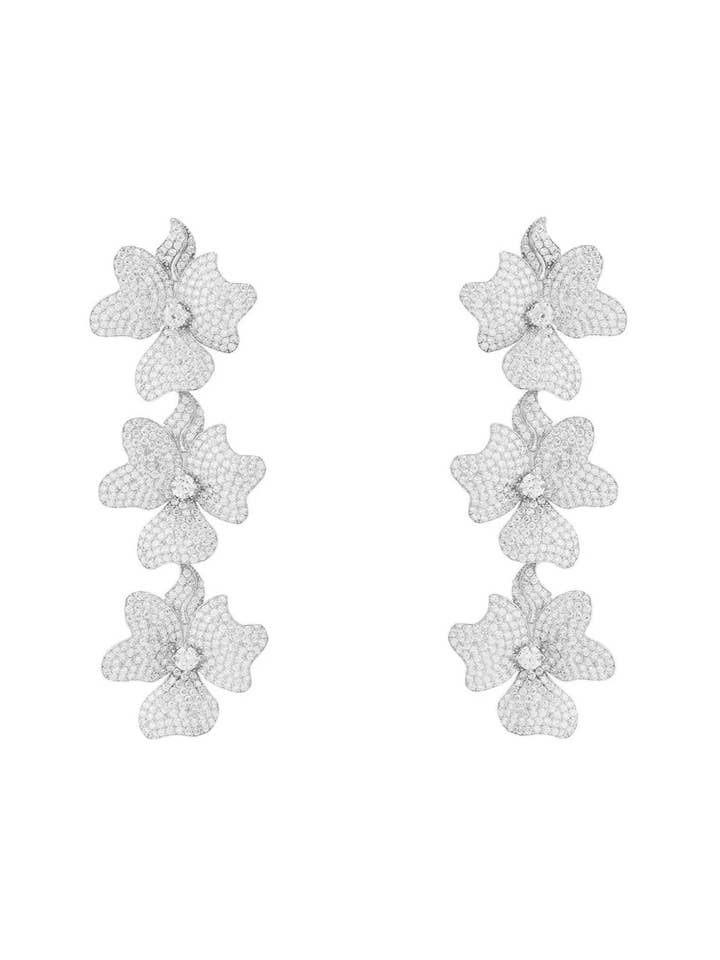 Orecchini a tripla goccia a forma di fiore per la vendita all'ingrosso da parte di Latelita