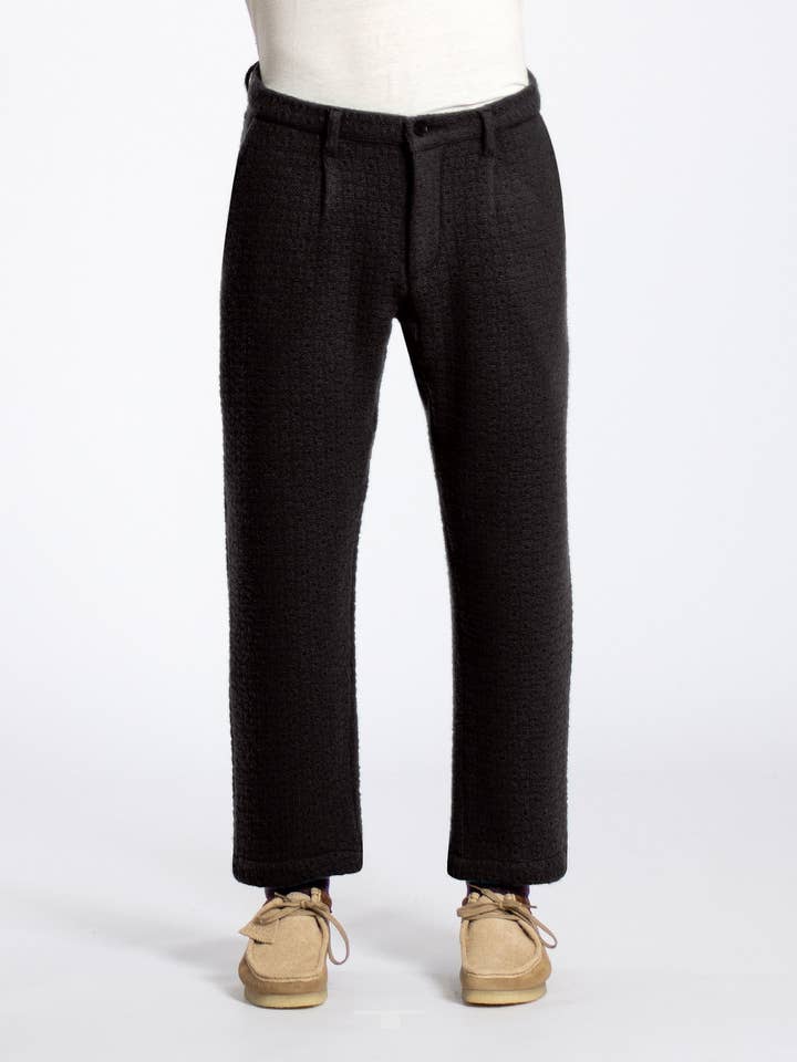 Pantalón Ryder de jacquard texturizado negro meteorito para venta al por mayor de Far Afield