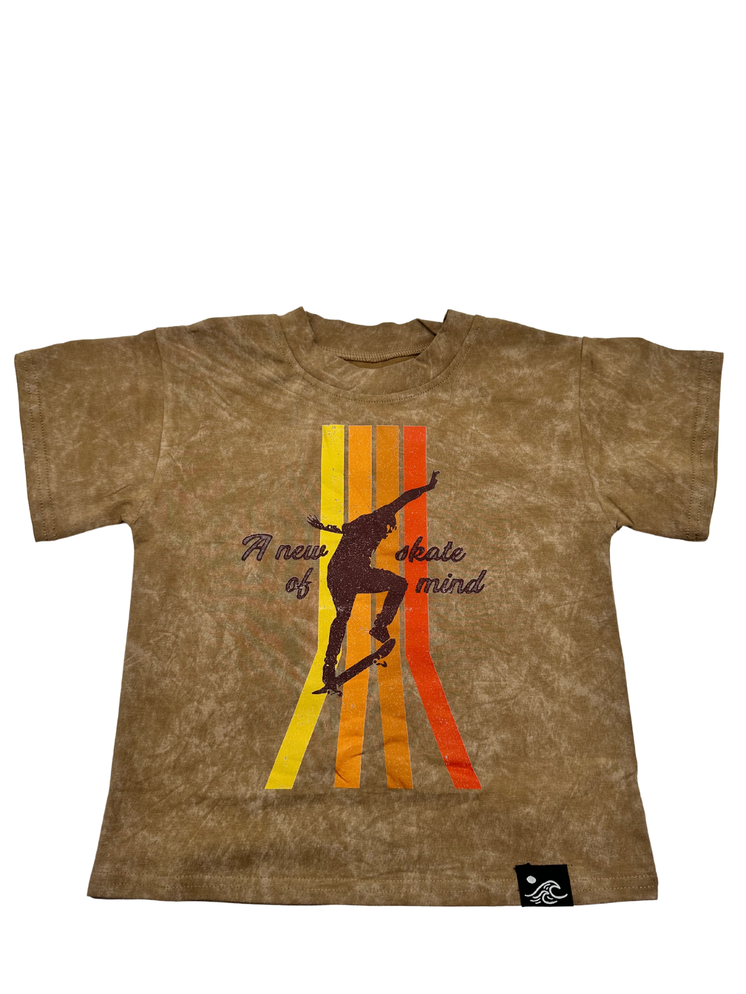 Café glacé T-shirt graphique A New Skate of Mind – Marron| T-shirt de skate en vente sur Faire6