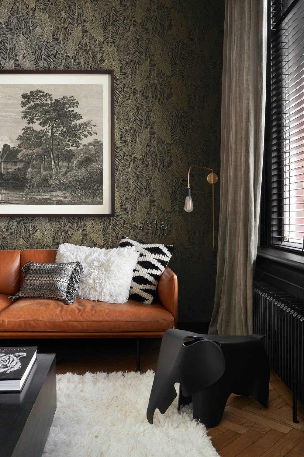 The Design Department b.v. - Wholesale Wallpaper - Wallpaper Pen Drawn Leaves13