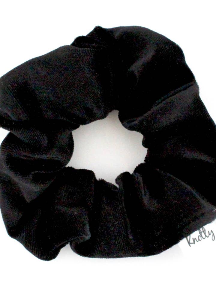 Crushed Velvet Hair Scrunchie, zwart voor wholesale door Knotty Accessories