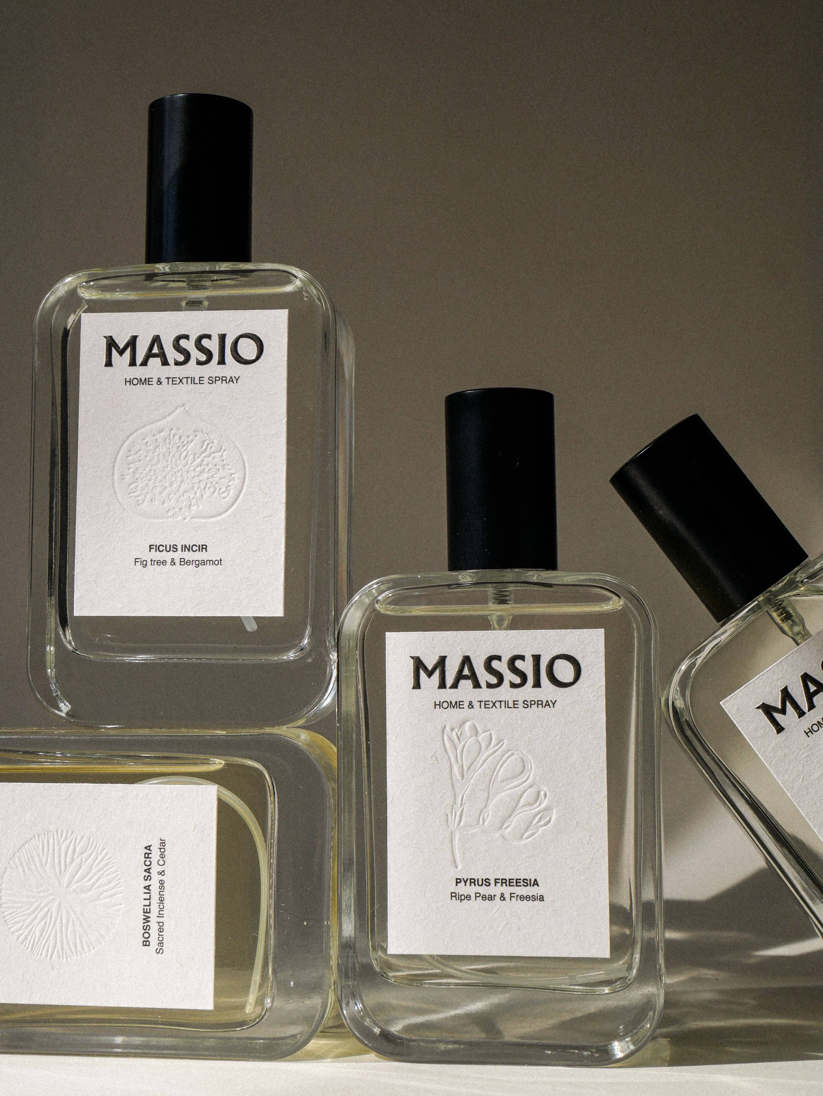 Massio Concept - Wholesale Room & Linen Spray - Room & Linen Spray Pyrus Freesia (100 ml)1