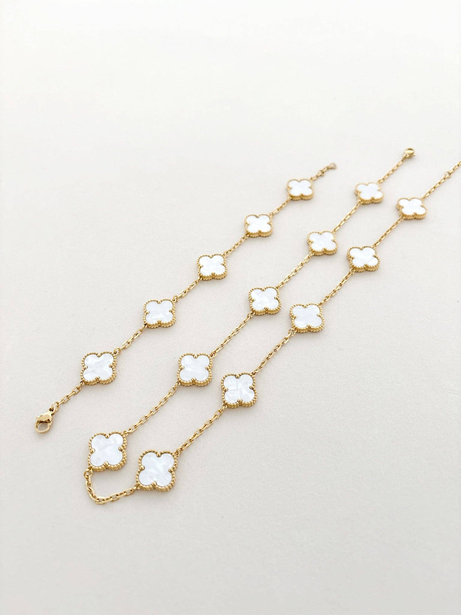 Angels Whisper Accessories - Wholesale Pendant/charm necklace - Charlotte 18K Gold Plated Clover Necklace in White4