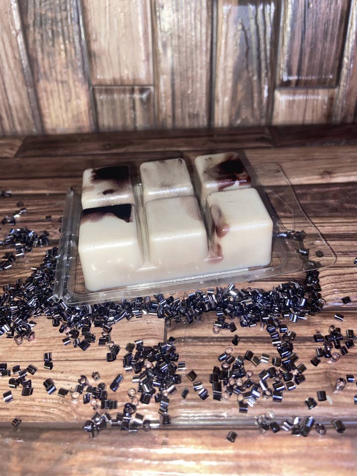 Cinnamon Roll Wax Melts for wholesale by Misty Mountain Candles